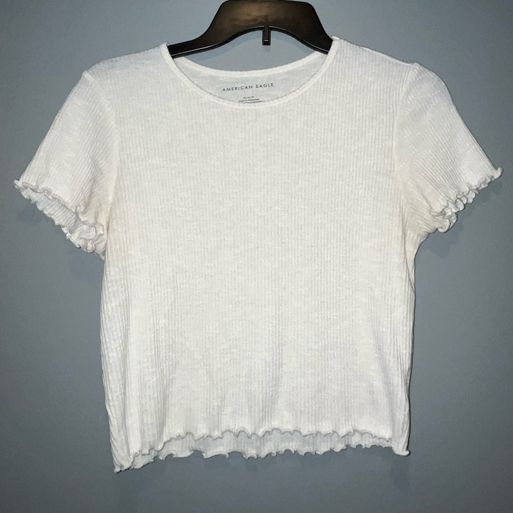 super soft ribbed white crop tee!!